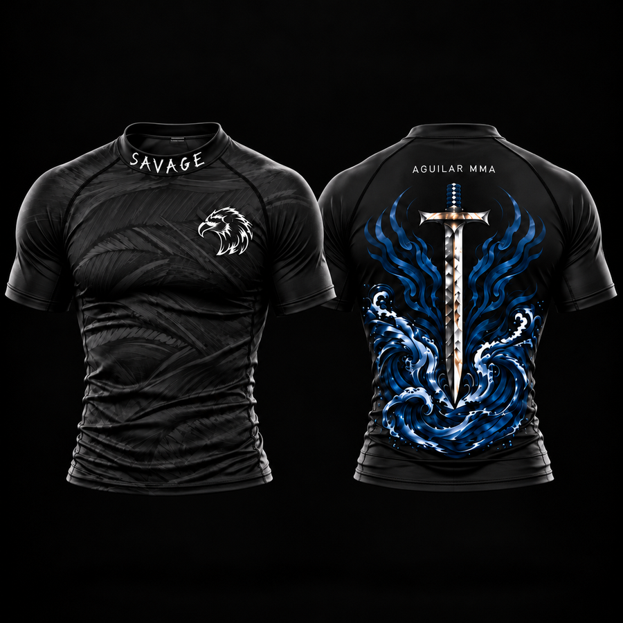 Rashguard SAVAGE negro de manga corta, frente con águila y espalda con espada y olas azules